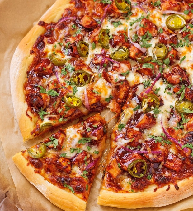 GEORGIA EARLE’S BBQ CHICKEN PIZZA